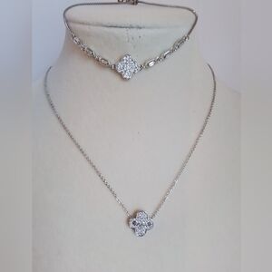 Pretty Bird White Gold Plated Floral Necklace and Bracelet Set
